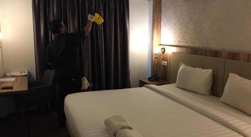 Sleepzzz Hotel Senayan Джакарта Экстерьер фото
