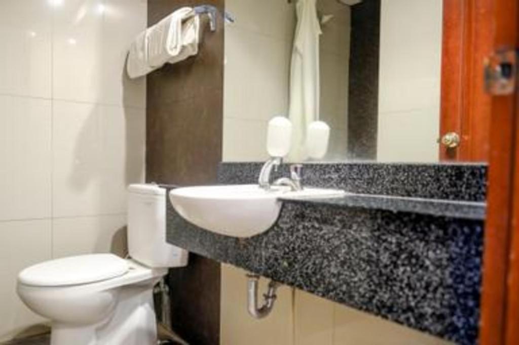 Sleepzzz Hotel Senayan Джакарта Экстерьер фото